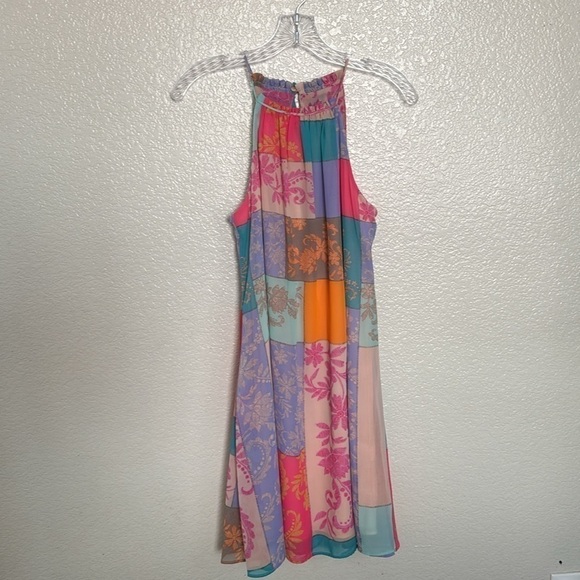 Just Taylor Pastel Chiffon Patchwork Trapeze Dress - Picture 2 of 5